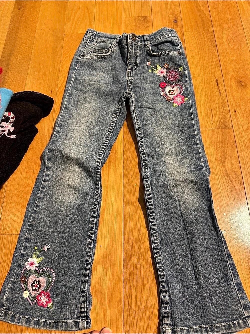 Bingo Embroidered Flare Jeans Size 7